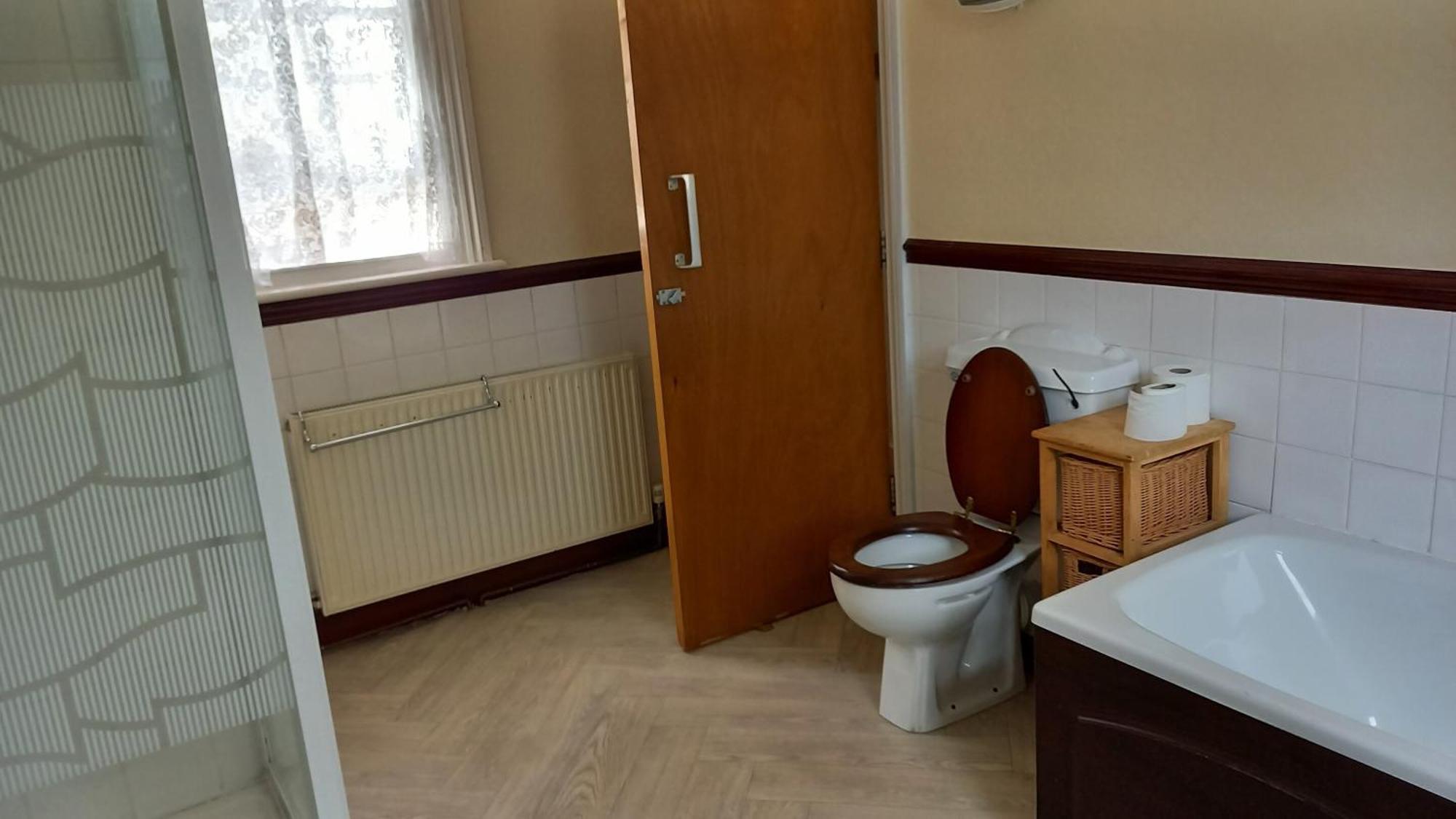 King'S Arms Hotel Лосуитиел Стая снимка